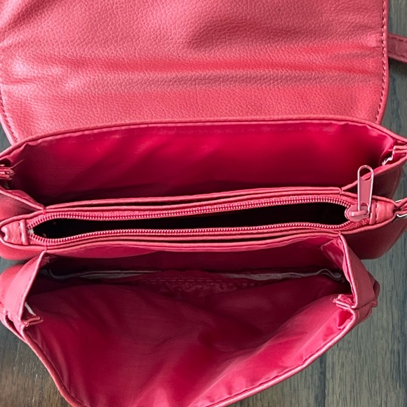 Bundle of Crossbody Purses (2) - Picture 8 of 9